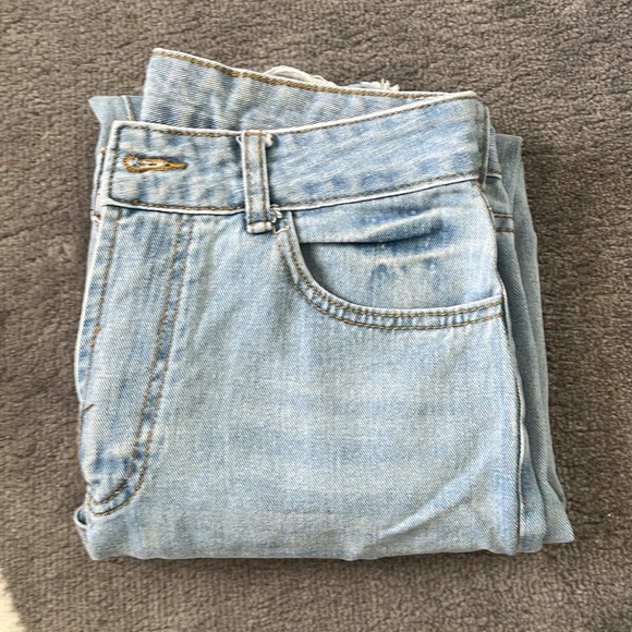 Light Wash Ripped Jeans - Picture 4 of 4